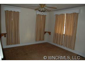 409 Jordan St - Photo 4