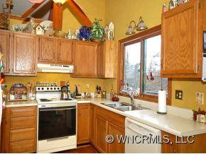 8 BRAMBLEWOOD - Photo 6
