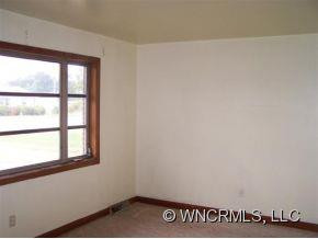 108 Kent Drive - Photo 3