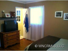 18 Looking Glass Lane - Photo 2
