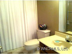 18 Looking Glass Lane - Photo 5