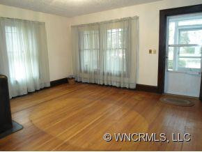 305 S. Whitted st. - Photo 3
