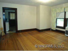 305 S. Whitted st. - Photo 7