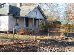 215 East College - Photo 5