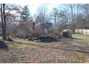 215 East College - Photo 7