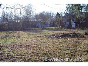 215 East College - Photo 8
