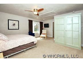 1040 Carousel Lane - Photo 11