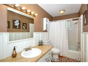 1040 Carousel Lane - Photo 17