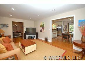 1040 Carousel Lane - Photo 5