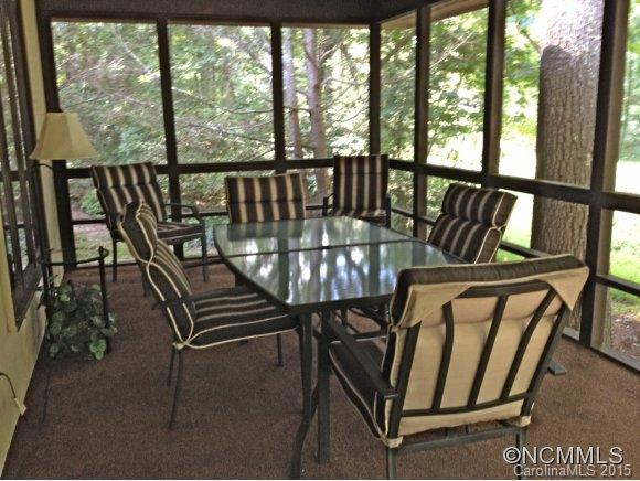 346 Surrey Lane - Photo 2