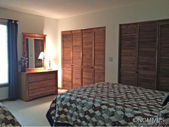 346 Surrey Lane - Photo 18