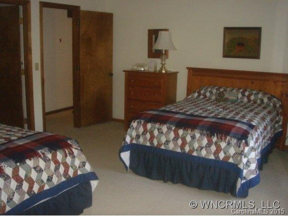 346 Surrey Lane - Photo 7