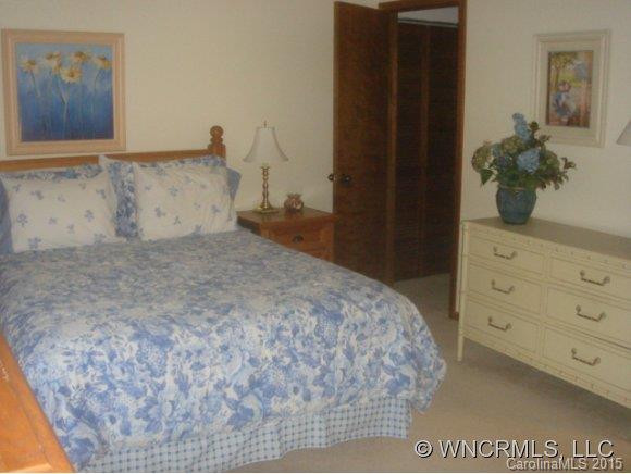 346 Surrey Lane - Photo 8
