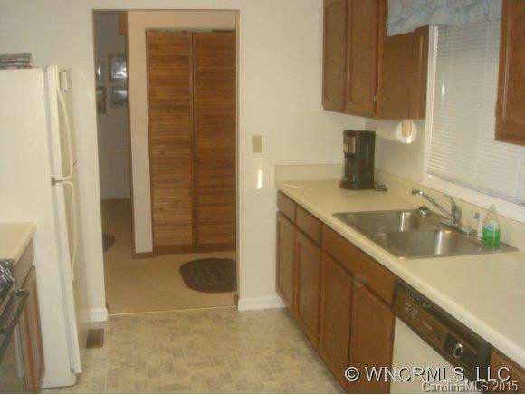 346 Surrey Lane - Photo 10