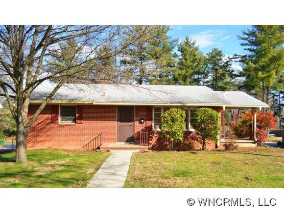 32 Woodgate Road