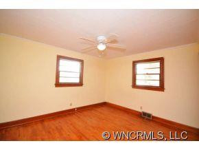 32 Woodgate Road - Photo 5