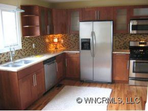 405 Windswept Drive, Unit 304 - Photo 8