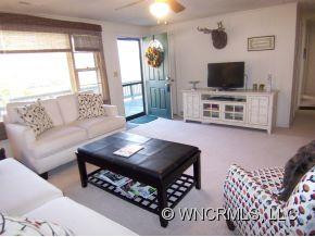 45 Armstrong - Photo 2