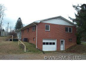 242 Greenberry St - Photo 2