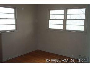 242 Greenberry St - Photo 11