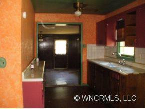 242 Greenberry St - Photo 3