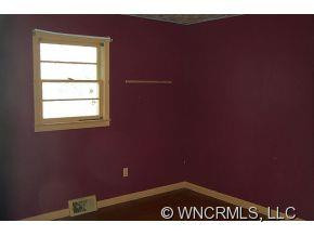 242 Greenberry St - Photo 9