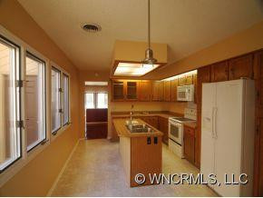 107 CLUBWOOD COURT - Photo 4