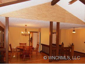 28 IROQUOIS DRIVE - Photo 4