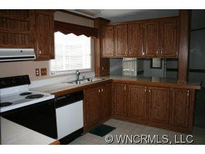 95 Four Wheel Dr. - Photo 3