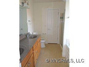 113 Adams Hill - Photo 7