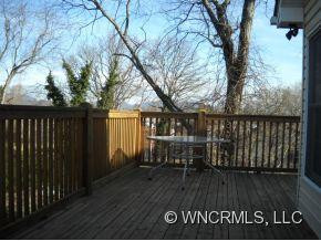 111 Adams Hill Road - Photo 2
