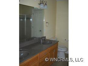111 Adams Hill Road - Photo 10
