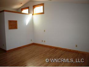 555 Mulberry Circle - Photo 8