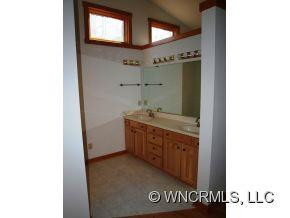 555 Mulberry Circle - Photo 10