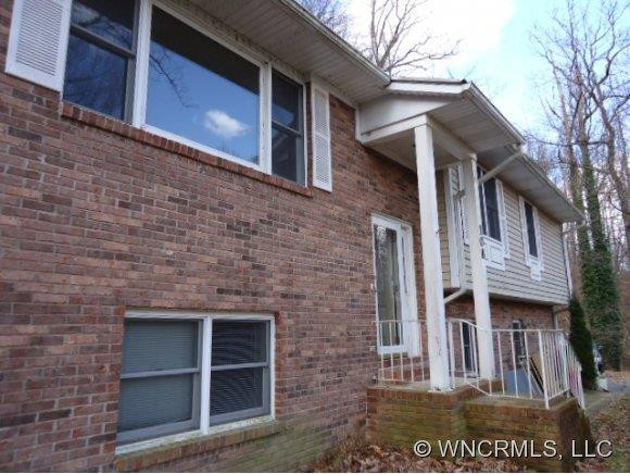 108 Creekstone Lane