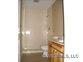 19 Enka Pine St - Photo 8