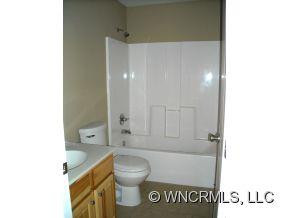 19 Enka Pine St - Photo 9
