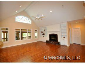 203 Maple Hill Drive - Photo 4