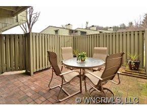 47 Epsom - Photo 3