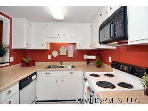 47 Epsom - Photo 6