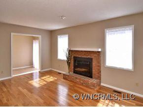 133 EXETER COURT - Photo 2