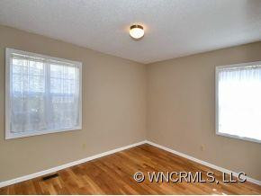 133 EXETER COURT - Photo 9