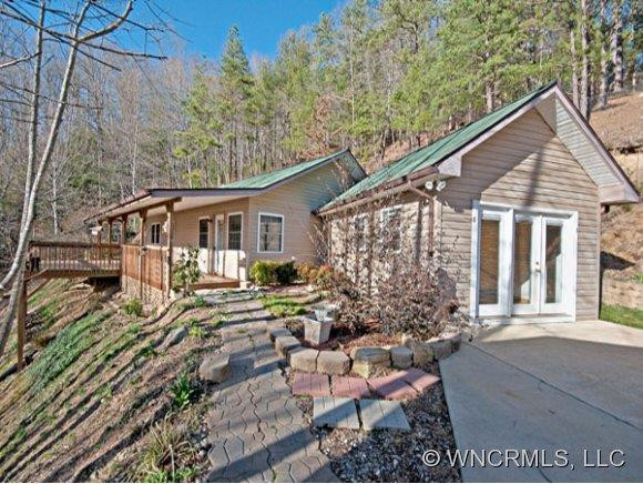128 PONY DRIVE