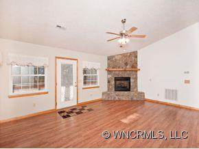 128 PONY DRIVE - Photo 4