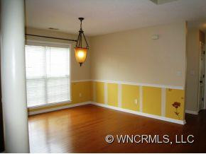 302 Meadow Pathway Drive - Photo 3