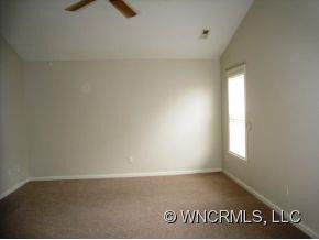 302 Meadow Pathway Drive - Photo 6