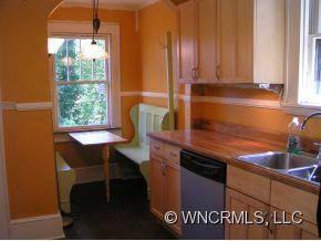 106 Belmont Ave - Photo 2
