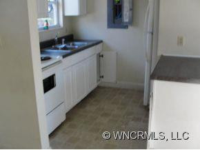 13 ARBUTUS ROAD - Photo 2