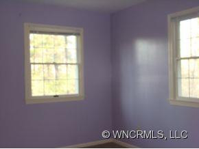 212 Estate Drive - Photo 4