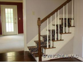 212 Estate Drive - Photo 5